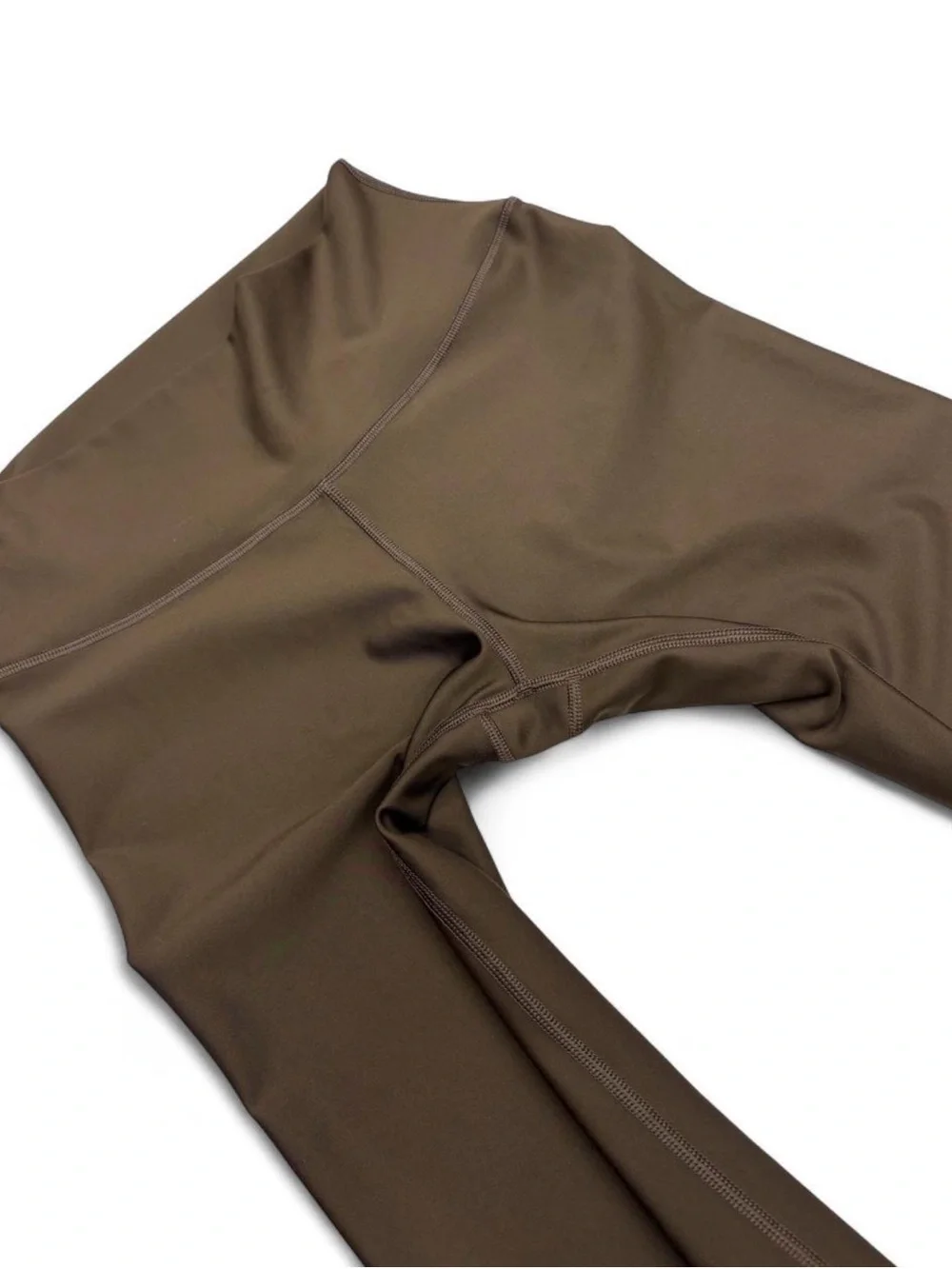 Alo High Waist Airlift Leggings in the color Espresso